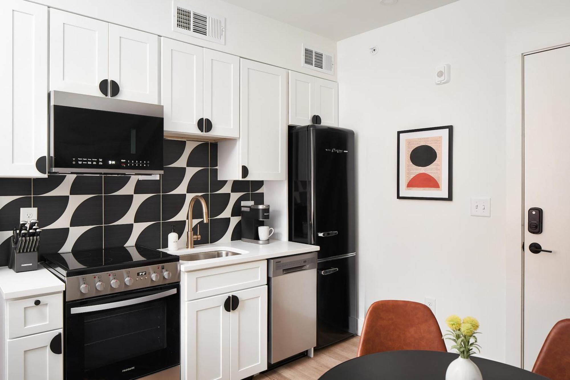 Kasa Studio Revival Atlanta Bilik gambar
