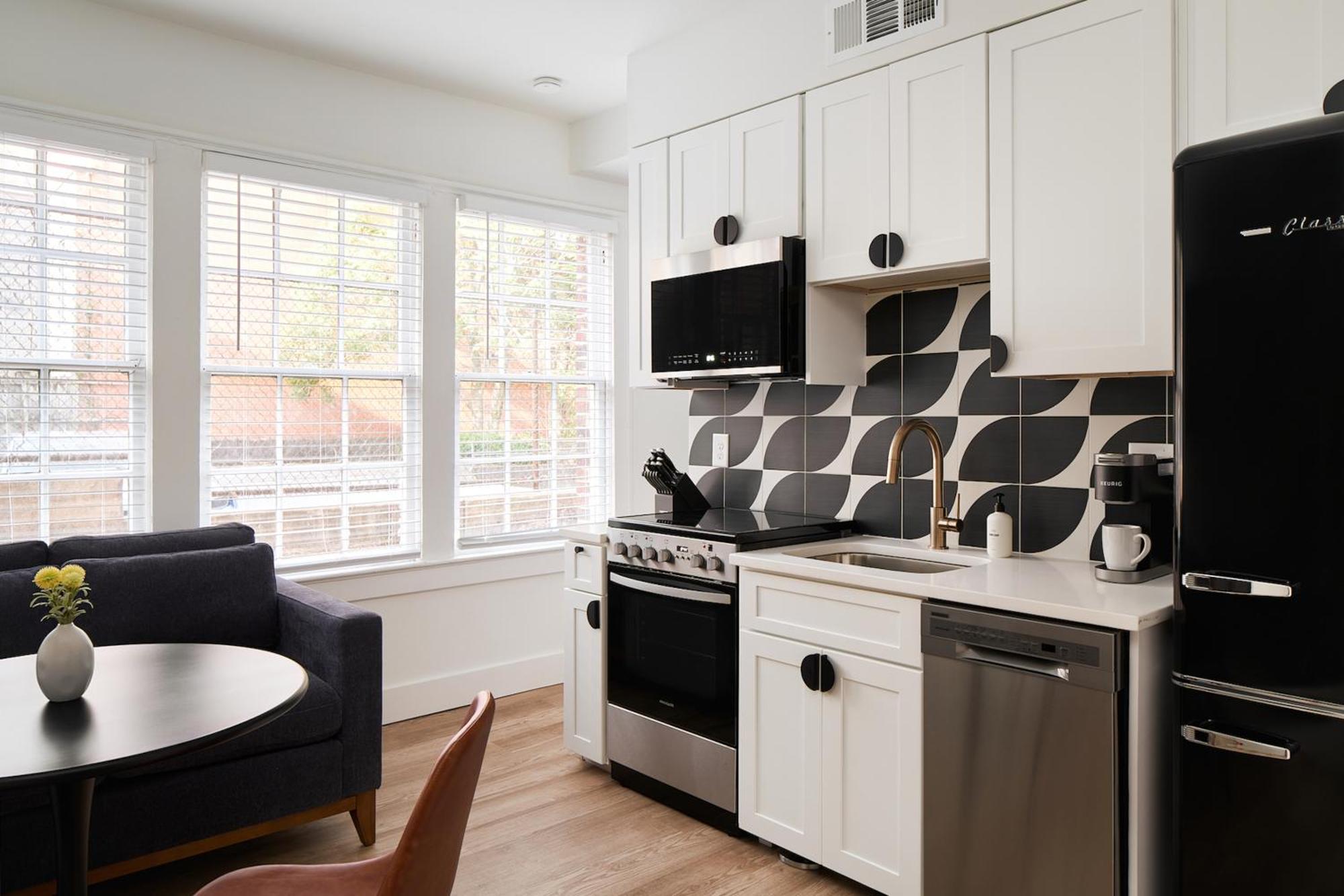 Kasa Studio Revival Atlanta Bilik gambar